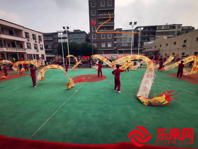 “欢庆国庆 情暖重阳”文体活动汇演在城头镇新时代文明实践所举行。(城头镇供图).jpg