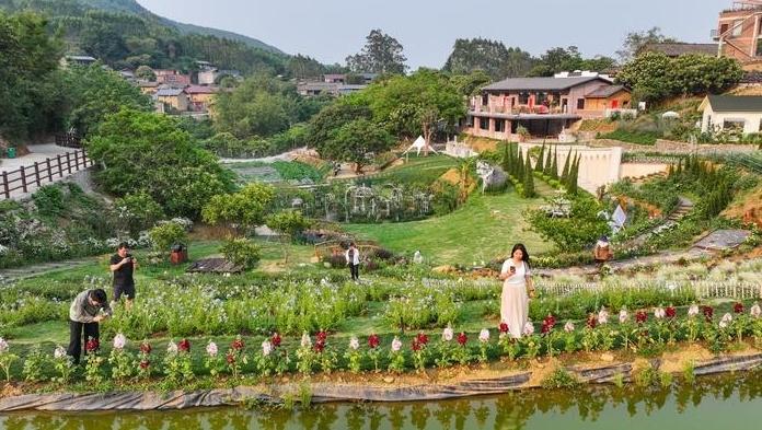 数读中国开局新活力丨游客涨、预订旺 “春日经济”催热八桂消费市场