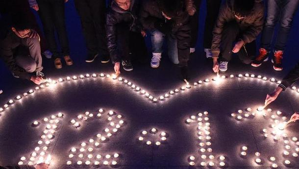 南京：烛光祭奠南京大屠杀遇难同胞