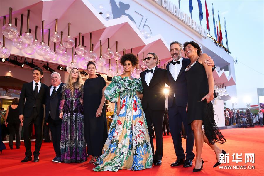 (国际)(1)威尼斯电影节:主竞赛单元影片《小丑》首映