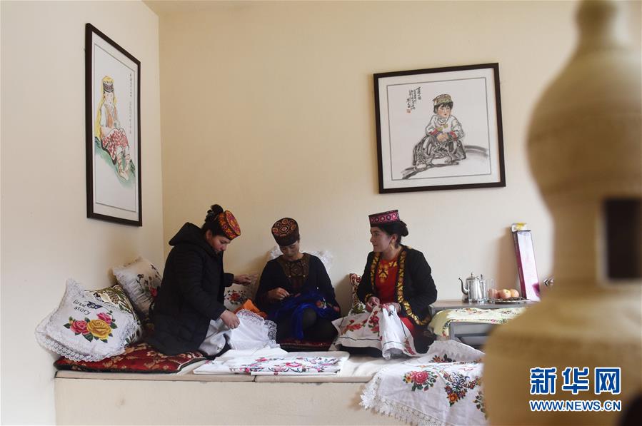 （图文互动）（2）旅游扶贫：新藏线上有“益”栈