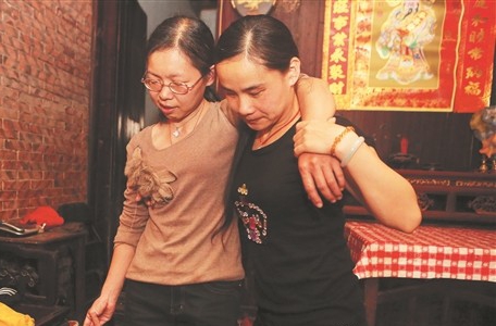 照顾患病大姑子 王彩虹坚持八年不间断