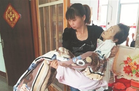 陪护瘫痪婆婆 南安“英都好媳妇”五年不离不弃