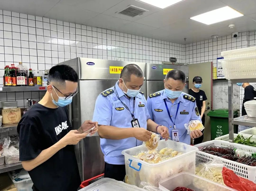 福清市市场监管局把好餐饮环节食品安全关