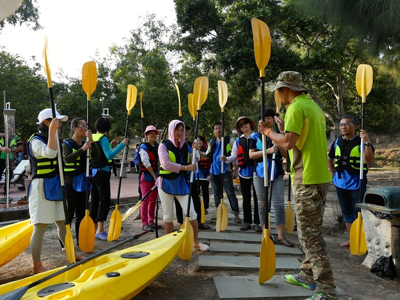 学习划桨技术（拍摄 陈志喜）.jpg