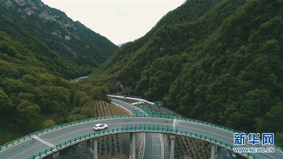 （社会）（1）青海扎隆沟至碾伯镇公路通车